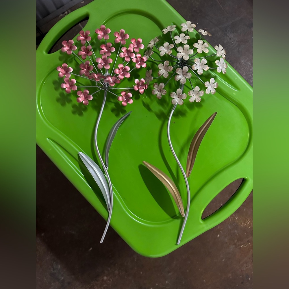 Used. Flower Wire Wall Art